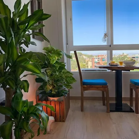 Nice Central Studio, Renovated And With Views. Town Center. Apartamento *