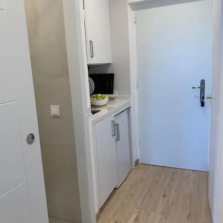 Nice Central Studio, Renovated And With Views. Town Center. Apartamento Torremolinos