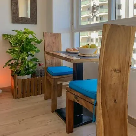 Nice Central Studio, Renovated And With Views. Town Center. *