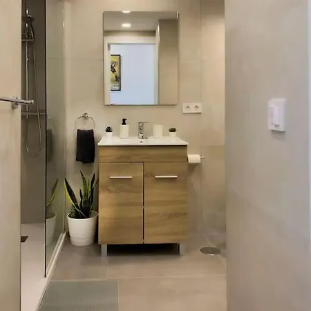 Apartamento Nice Central Studio, Renovated And With Views. Town Center. *